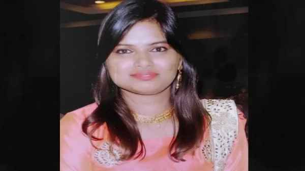प्रतिभा के माता-पिता दोनों हेडमास्टर