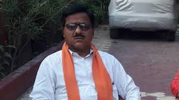 लखीमपुर मामले में बड़े अफसरों पर साधा था निशाना