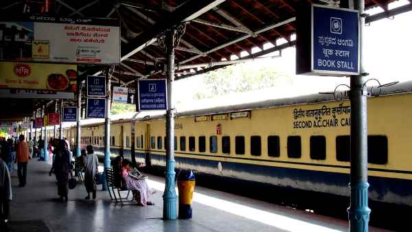 2015 से ही है रेलवे का यह नियम