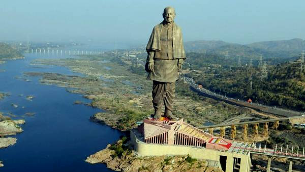 2 साल पूरे होने पर आ सकते हैं मोदी