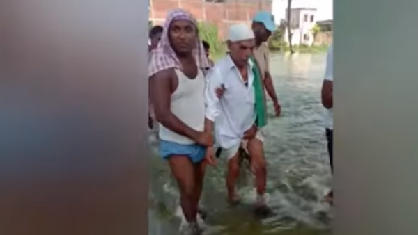 बाढ़ भी नहीं रोक सकी शादी