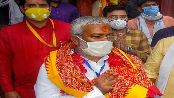 होम आइसोलेशन में यूपी बीजेपी अध्यक्ष स्वतंत्र देव सिंह