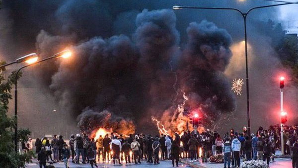 Riots in Sweden’s Malmo after anti Muslim Danish leader blocked from Quran burning rally Riots in Sweden’s Malmo after anti Muslim Danish leader blocked from Quran burning rally