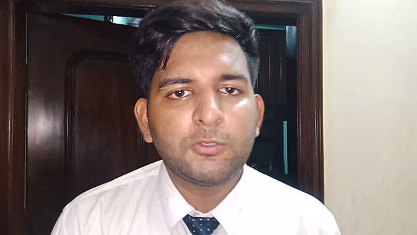 नौवीं से बीए तक दिल्ली में पढ़ाई