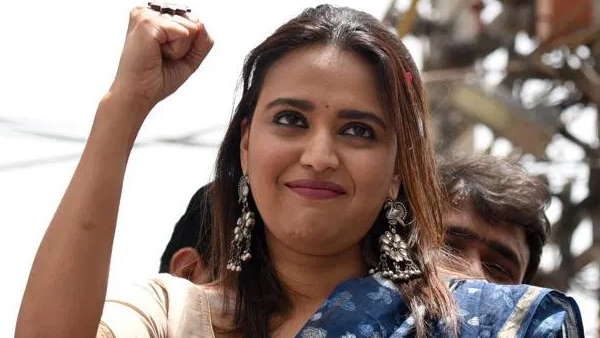 इन सितारों ने भी दी स्वतंत्रता दिवस की शुभकामनाएं