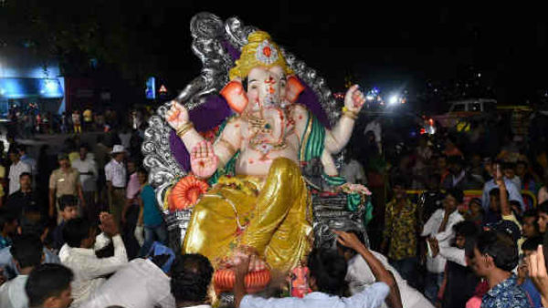 'जल को ही नारायण कहा गया है'