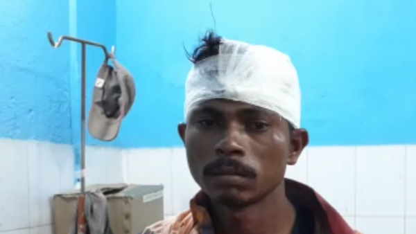 saharsa goons beat man brutally during loot saharsa goons beat man brutally during loot