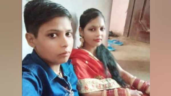 bettiah two girls did marriage and reached police station for security bettiah two girls did marriage and reached police station for security
