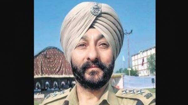 jammu kashmir, nia, national investigation agency, suspended dsp devinder singh, jammu kashmir dsp devinder singh, nia raids in baramulla, nia raids in different locations in jammu kashmir, who is suspended dsp devinder singh, know about devinder singh, devinder singh matter, jammu kashmir dsp devinder singh case, जम्मू कश्मीर, बारामुला, डीएसपी देवेंद्र सिंह, राष्ट्रीय जांच एजेंसी, राष्ट्रीय जांच एजेंसी की बारामुला में छापेमारी, डीएसपी देवेंद्र सिंह केस, डीएसपी देवेंद्र सिंह कौन है jammu kashmir, nia, national investigation agency, suspended dsp devinder singh, jammu kashmir dsp devinder singh, nia raids in baramulla, nia raids in different locations in jammu kashmir, who is suspended dsp devinder singh, know about devinder singh, devinder singh matter, jammu kashmir dsp devinder singh case, जम्मू कश्मीर, बारामुला, डीएसपी देवेंद्र सिंह, राष्ट्रीय जांच एजेंसी, राष्ट्रीय जांच एजेंसी की बारामुला में छापेमारी, डीएसपी देवेंद्र सिंह केस, डीएसपी देवेंद्र सिंह कौन है