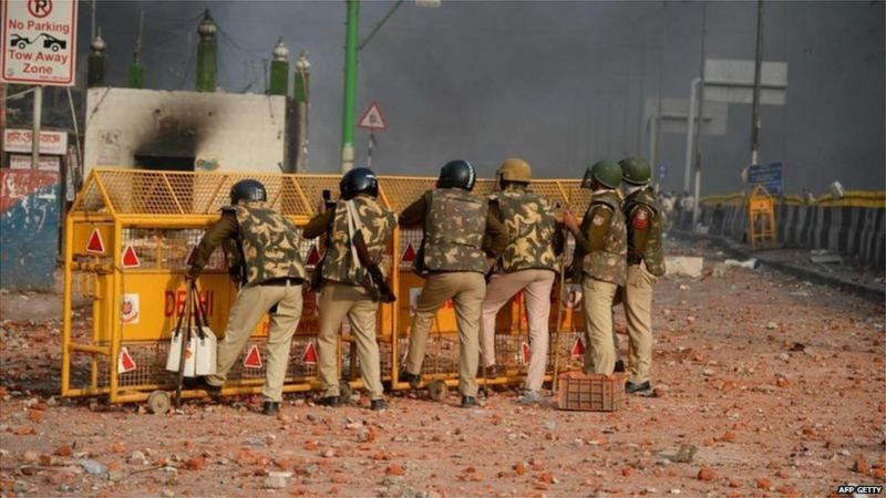 दिल्ली दंगा: जूलियो रिबेरो को जाँच में इंसाफ़ होता क्यों नज़र नहीं आता दिल्ली दंगा: जूलियो रिबेरो को जाँच में इंसाफ़ होता क्यों नज़र नहीं आता