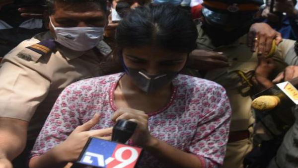 सोमवार को फिर से होगी पूछताछ
