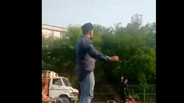 तीन अन्य दोस्त भी गिरफ्तार हुए