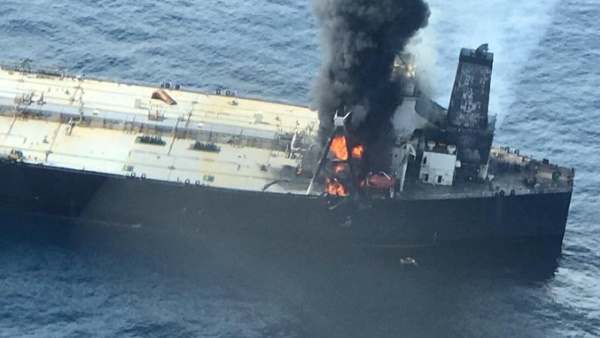 Sri Lankan crude carrier carrying 270000 tonnes of oil fires India Coast Guard arrived for help Sri Lankan crude carrier carrying 270000 tonnes of oil fires India Coast Guard arrived for help