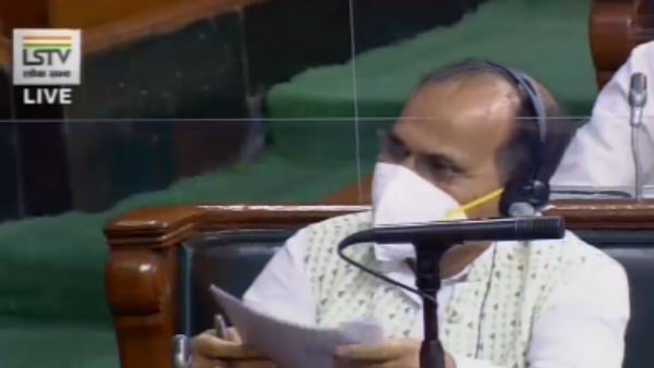 लोकतंत्र का गला घोटने की कोशिश कर रही सरकार: अधीर रंजन लोकतंत्र का गला घोटने की कोशिश कर रही सरकार: अधीर रंजन