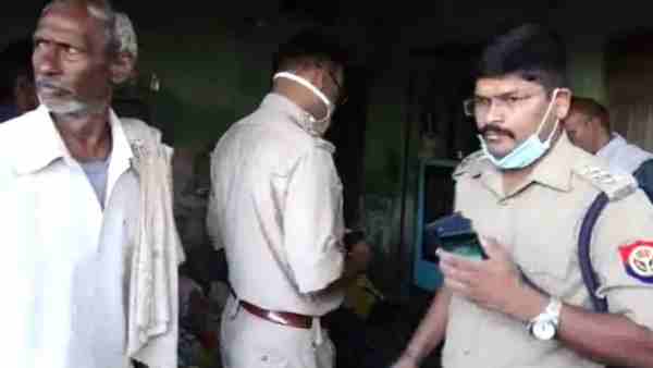 Agra police to catch two accused of triple murder case after encounter Agra police to catch two accused of triple murder case after encounter