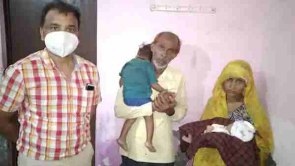 Parents get back newborn baby after doctors snatched in Agra district Parents get back newborn baby after doctors snatched in Agra district