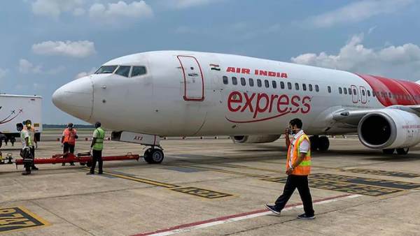 dubai, air india express, coronavirus, covid-19, covid-19 patients, dubai air india express, दुबई, एयर इंडिया एक्सप्रेस, कोरोना वायरस, कोविड-19, एयर इंडिया एक्सप्रेस फ्लाइट पर रोक, कोरोना पॉजिटिव यात्री, दुबई ने एयर इंडिया एक्सप्रेस पर लगाई रोक dubai, air india express, coronavirus, covid-19, covid-19 patients, dubai air india express, दुबई, एयर इंडिया एक्सप्रेस, कोरोना वायरस, कोविड-19, एयर इंडिया एक्सप्रेस फ्लाइट पर रोक, कोरोना पॉजिटिव यात्री, दुबई ने एयर इंडिया एक्सप्रेस पर लगाई रोक