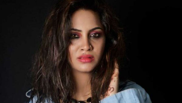 'क्यों देश दो ऐक्ट्रेसेस को अलग तरह से ट्रीट कर रहा है'