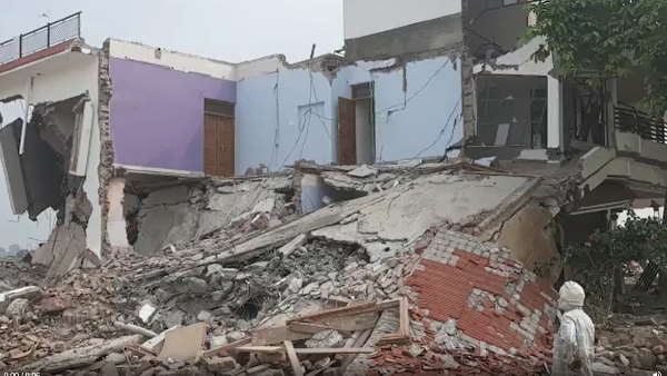 Illegal construction of relative of Atiq Ahmad demolished Illegal construction of relative of Atiq Ahmad demolished