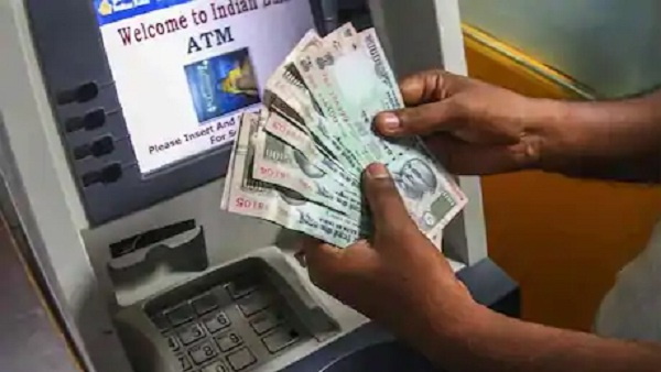 हर घर में पाए जाते हैं ATM चोर