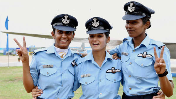 IAF में 10 महिला फाइटर पायलट