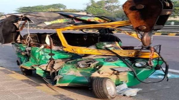 4 dead 9 injured after truck hits auto in Ayodhya 4 dead 9 injured after truck hits auto in Ayodhya