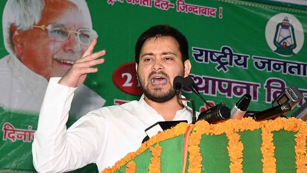 20 की उम्र में तेजस्वी का चुनावी भाषण