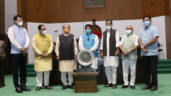 हैरत की बात: चुडास्मा पर तो बेइमानी के आरोप थे
