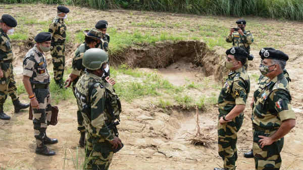 BSF-DG-Poonch.jpg BSF-DG-Poonch.jpg