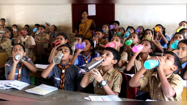 amidst fee dispute, Gujarat Govt orders- Schools Will Have To Cut The Fees By 25% amidst fee dispute, Gujarat Govt orders- Schools Will Have To Cut The Fees By 25%