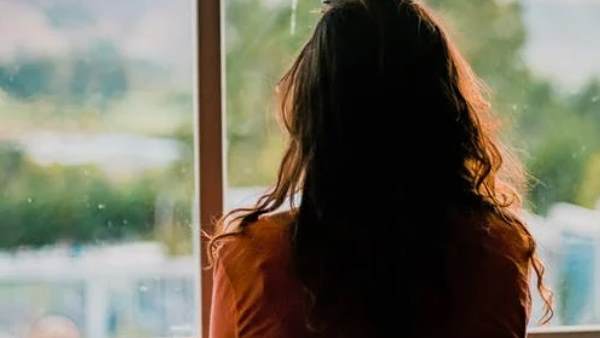 जबरन पिलाई जाती पारंपरिक दवा