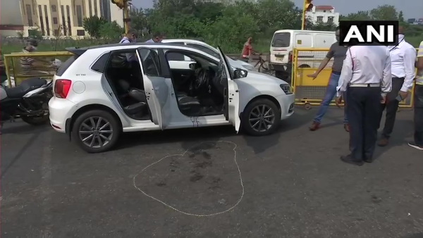 Delhi Unidentified assailants shot man in Madhu Vihar area Delhi Unidentified assailants shot man in Madhu Vihar area