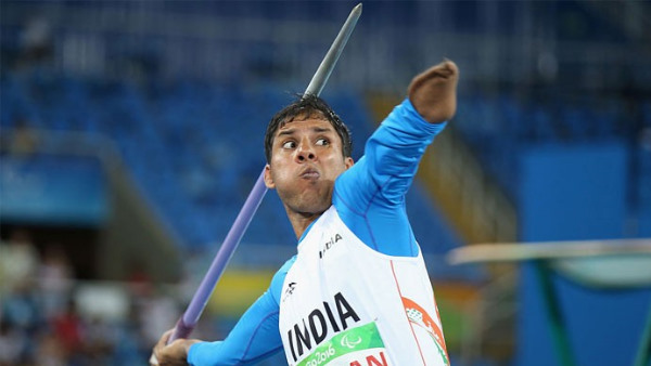 बचपन में इसलिए काटना पड़ा था देवेंद्र झाझड़िया का एक हाथ