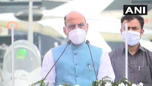 रक्षा मंत्री ने दी बधाई
