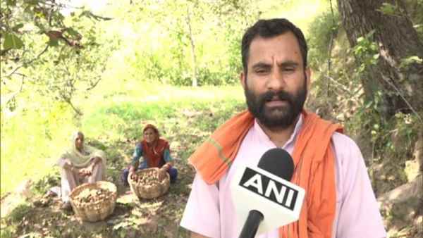 पीएम मोदी निजी कंपनियों को इजाजत दें- किसान