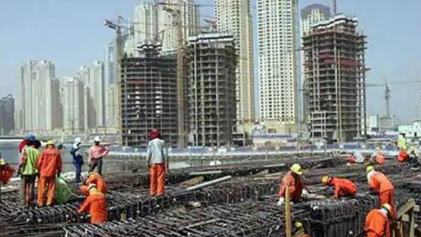 रेटिंग एजेंसी फिच ने भी दिए ऐसे ही संकेत