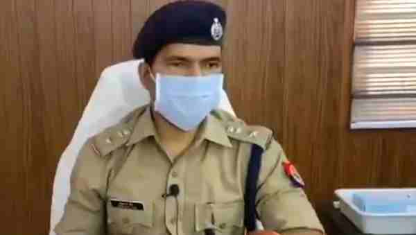 upper caste people threatened the family members of the physical attack victim girl upper caste people threatened the family members of the physical attack victim girl