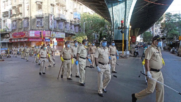 मास्क नहीं पहनने से शुरू हुआ विवाद