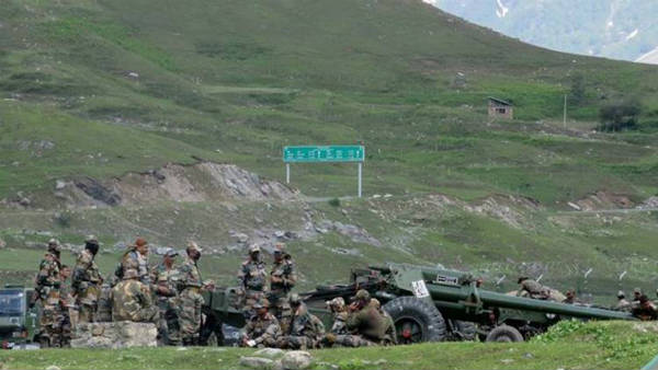 भारत ने बढ़ा दी है सैनिकों की संख्या