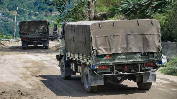 लद्दाख में भारत ने जुटा रखे हैं 30 हजार जवान