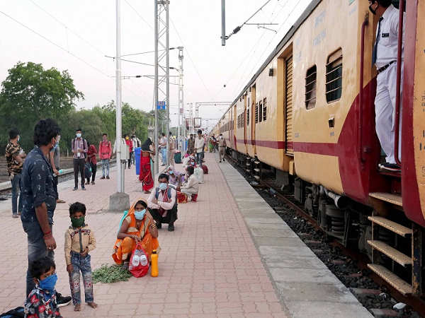 इन ट्रेनों को शुरू किया गया