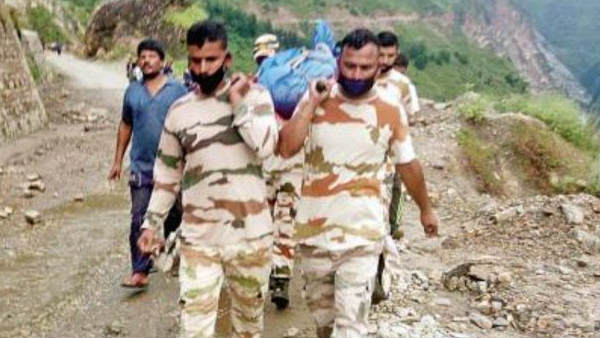पत्थरों की चपेट में आने से मौत