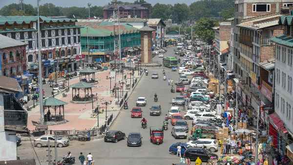 कॉन्टैक्ट ट्रेसिंग के जरिए युवाओं को आतंकी बनने से रोक रही है सेना