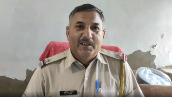 शिक्षक के खिलाफ हुई कार्रवाई पर सवाल