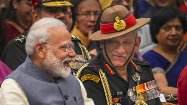 चीन की मिलिट्री के साथ करती है काम