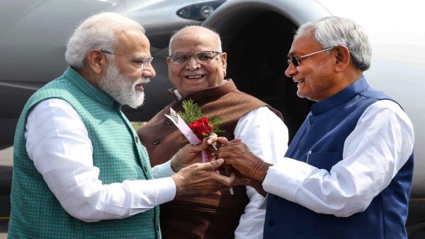 PM मोदी ने बिहार की स्थिति बदलने के लिए नीतीश कुमार की प्रशंसा की