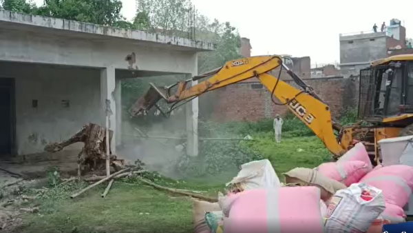 Yogi govt bulldozed buildings of relative of Atiq Ahmad Yogi govt bulldozed buildings of relative of Atiq Ahmad