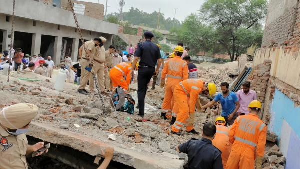 Punjab building collapsed in Dera Bassi of Mohali district Punjab building collapsed in Dera Bassi of Mohali district