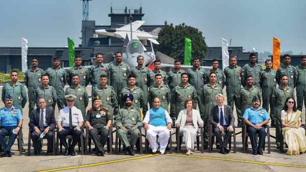 रक्षा मंत्रालय के इस जवाब से सीएजी असंतुष्ट
