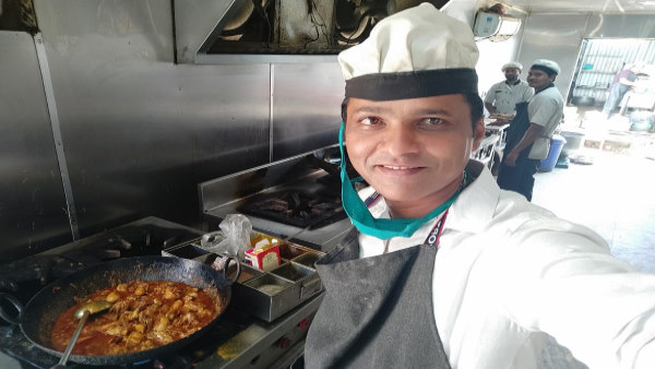 होटलों में रहते हुए ही की पढ़ाई